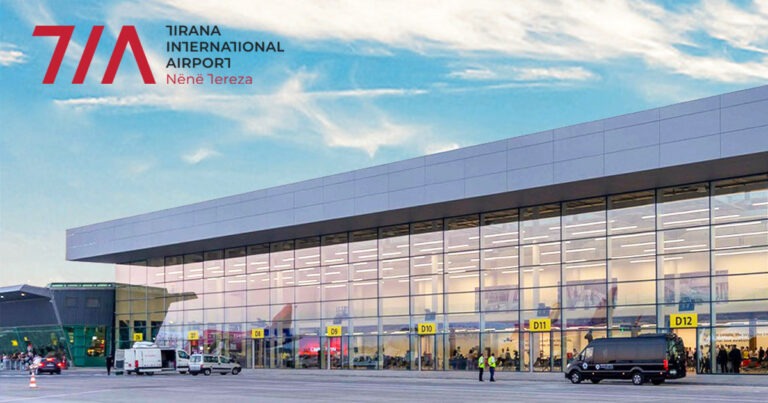 Aéroport "Nene Tereza" Tirana